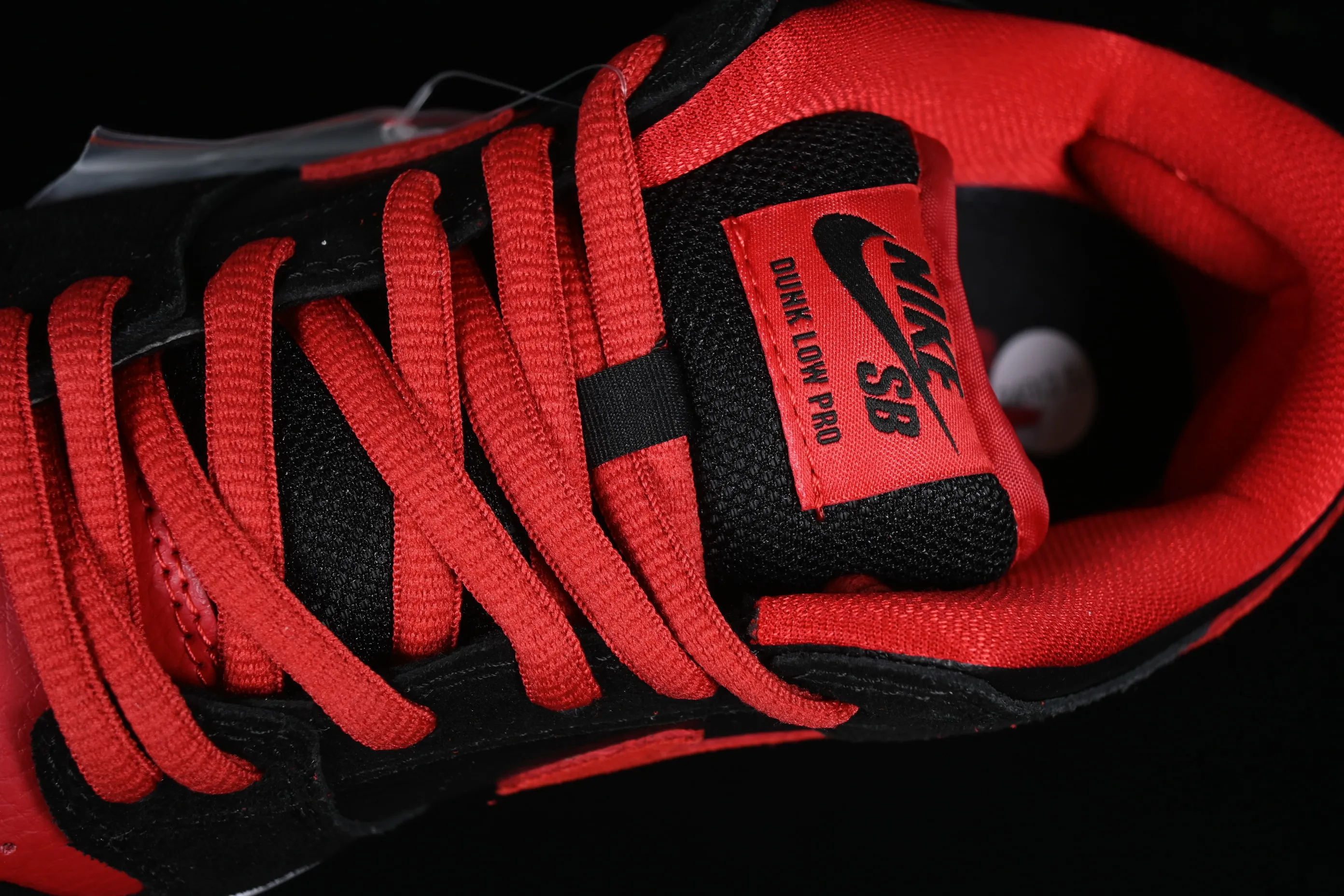 All categories Nk SB Dunk series Nk SB Dunk Low low-top sneakers Nk SB Dunk Low Pro black and red SB smashed backboard fashion casual sneakers 304292-039